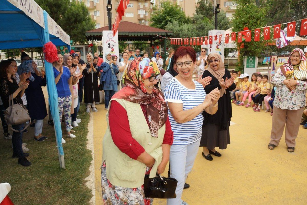 Geleneksel Oyunla Çocuklar Gibi Eğlendiler