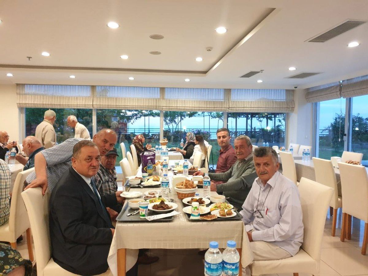 Huzurevi sakinlerini bu Ramazan\'da da unutmadılar