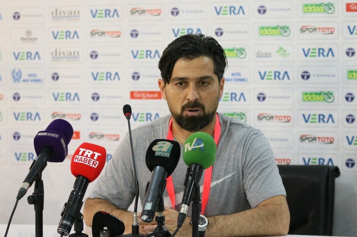 İlhan Palut: "Yakaladığımız Pozisyonları Değerlendiremedik"