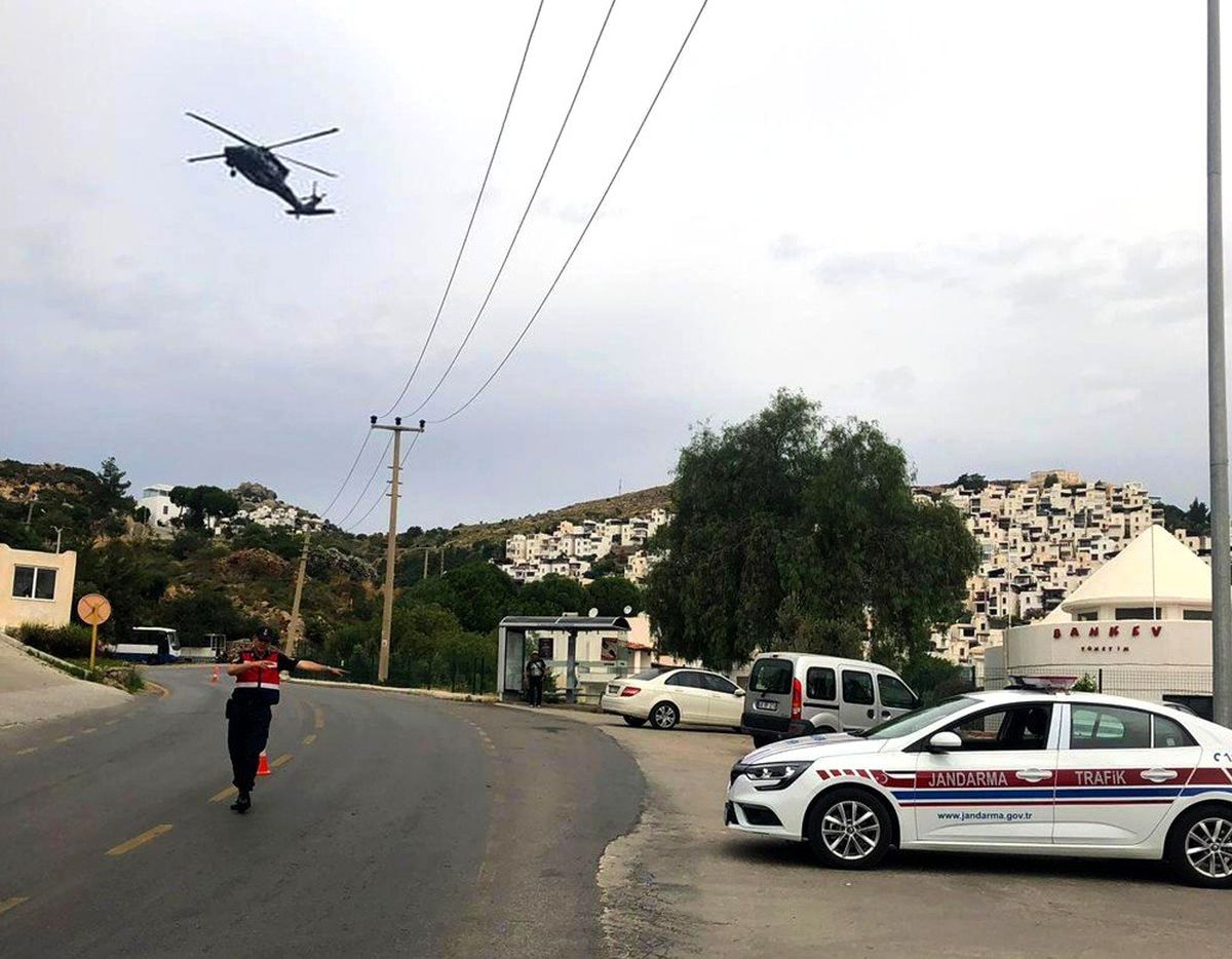 Jandarma\'dan Bodrum\'da helikopterli trafik denetimi