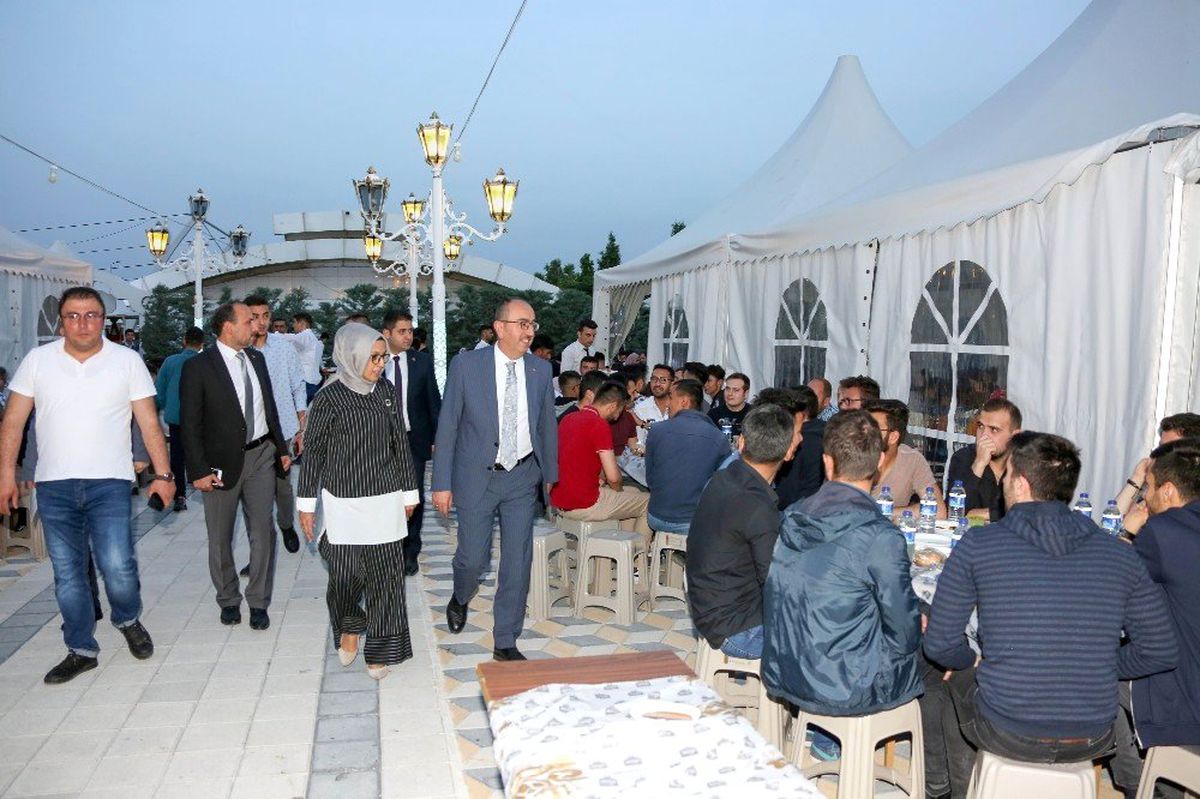 Meram Belediyesi Ailesi İftarda Buluştu