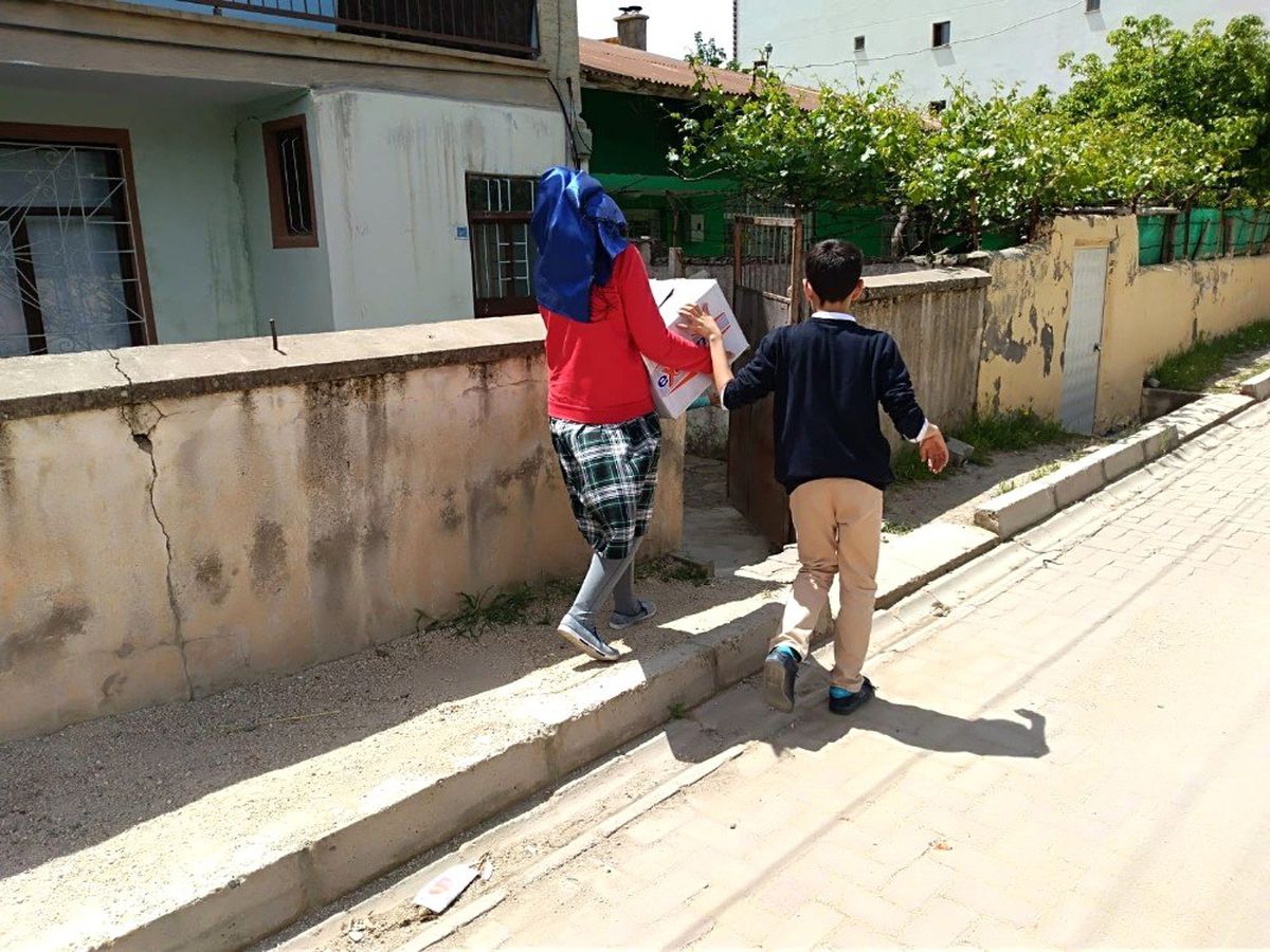 Öğrencilerden, İhtiyaç Sahiplerine Yardım Paketi