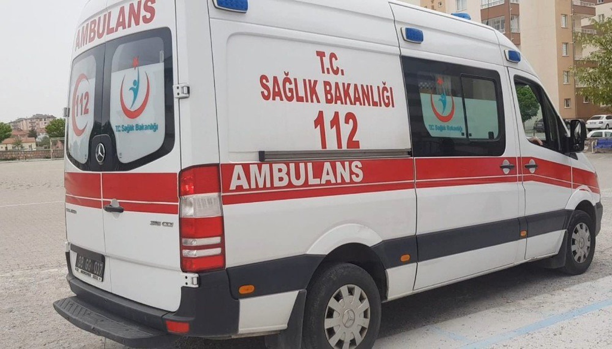 Okulun İkinci Katından Düşen Öğrenci Yaralandı