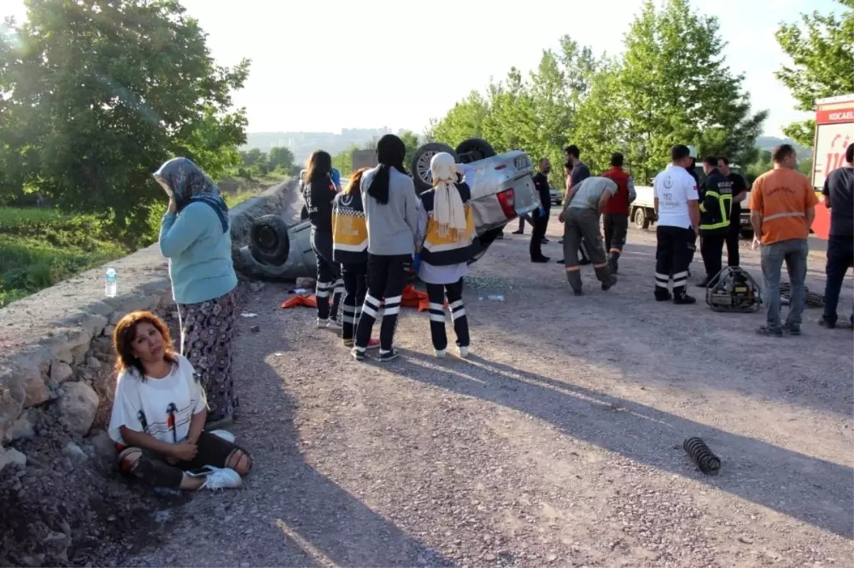 Ölen eşinin cansız bedeni başında çaresizce ağladı