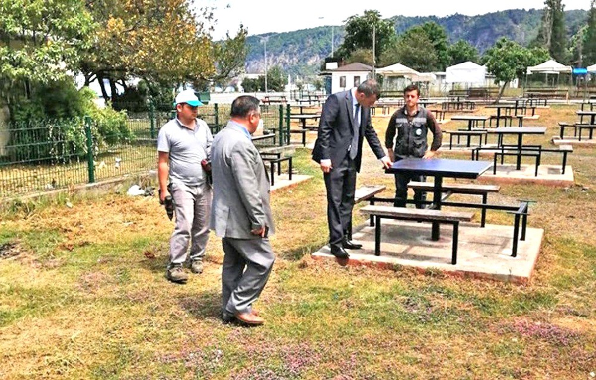 Piknik alanında yaz hazırlığı