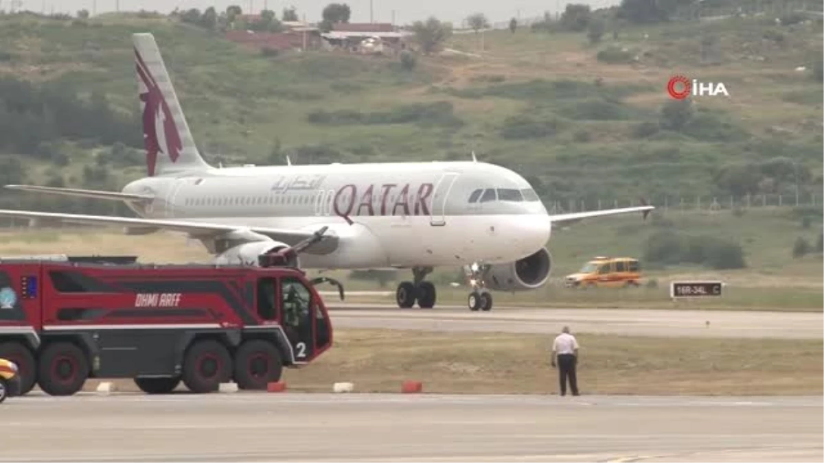 Qatar Airways\'in İlk Uçağı İzmir\'e İniş Yaptı