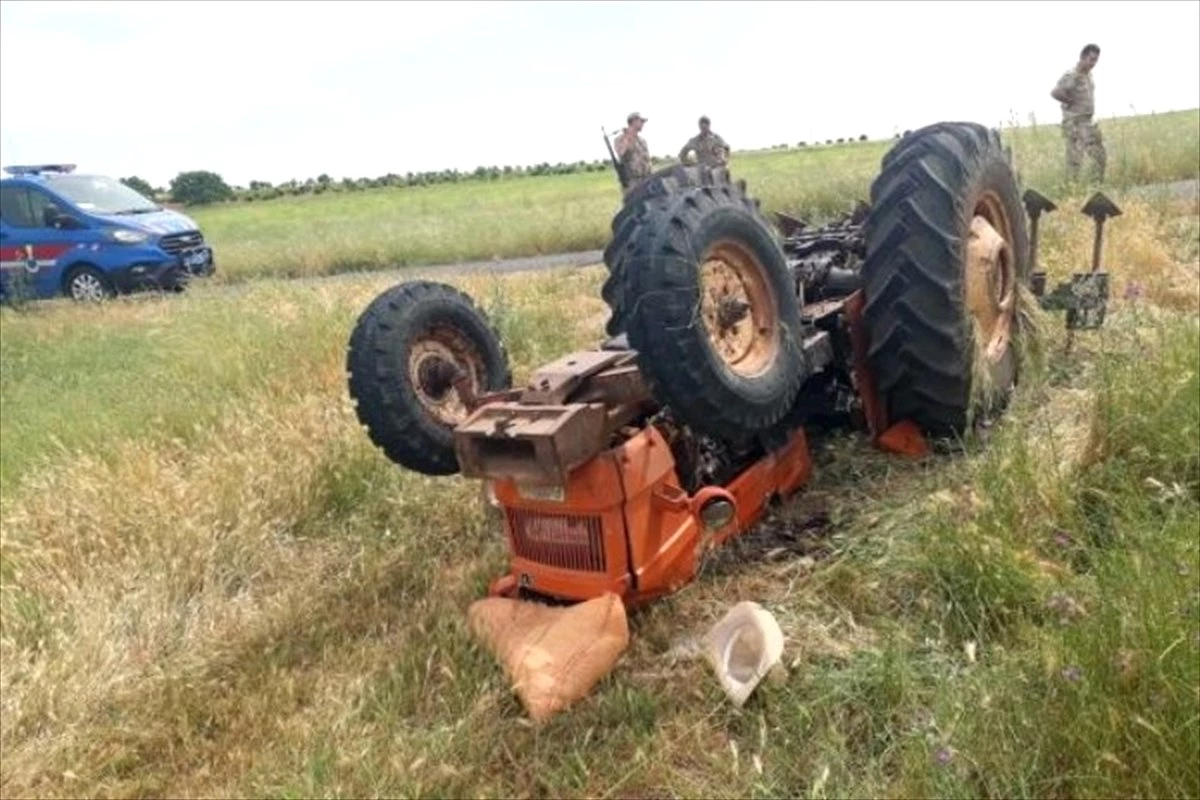 Şanlıurfa\'da traktörün altında kalan genç öldü