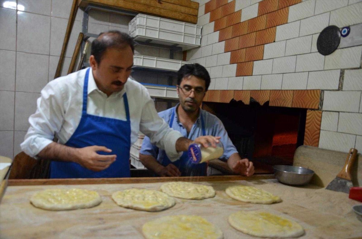 Seyitgazi Kaymakamı Demirkol Ramazan Pidesi Yaptı