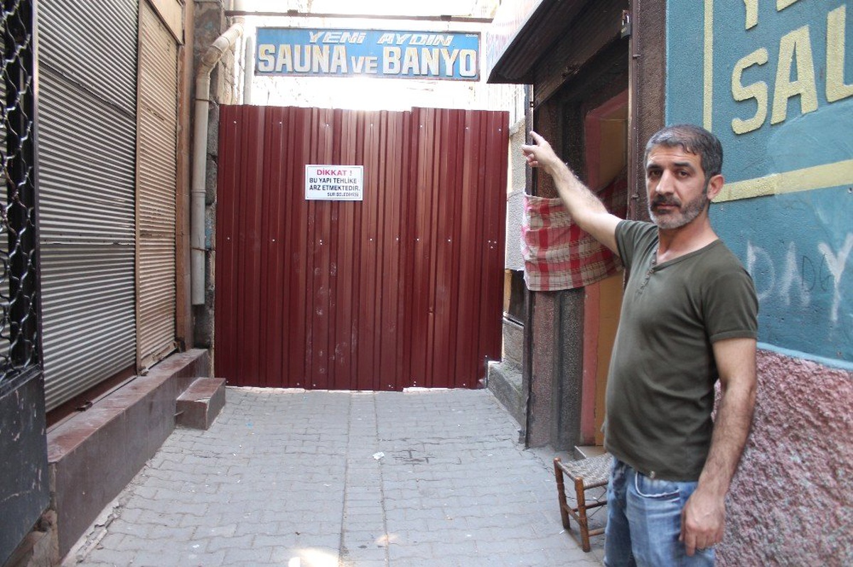 Tarihi Han Yıkılma Tehlikesi ile Karşı Karşıya Kaldı, Sokak Kapatıldı