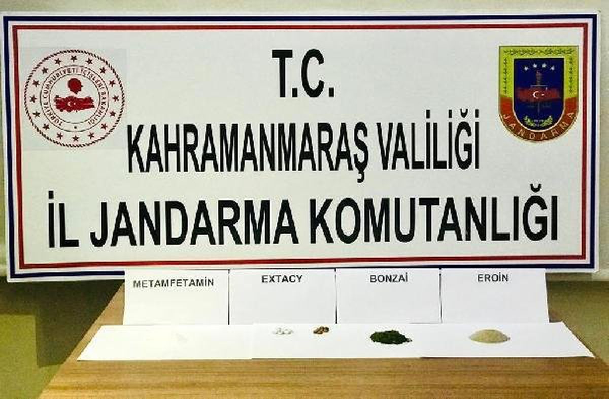 Uyuşturucu Madde Ele Geçirilen Araçta 6 Gözaltı