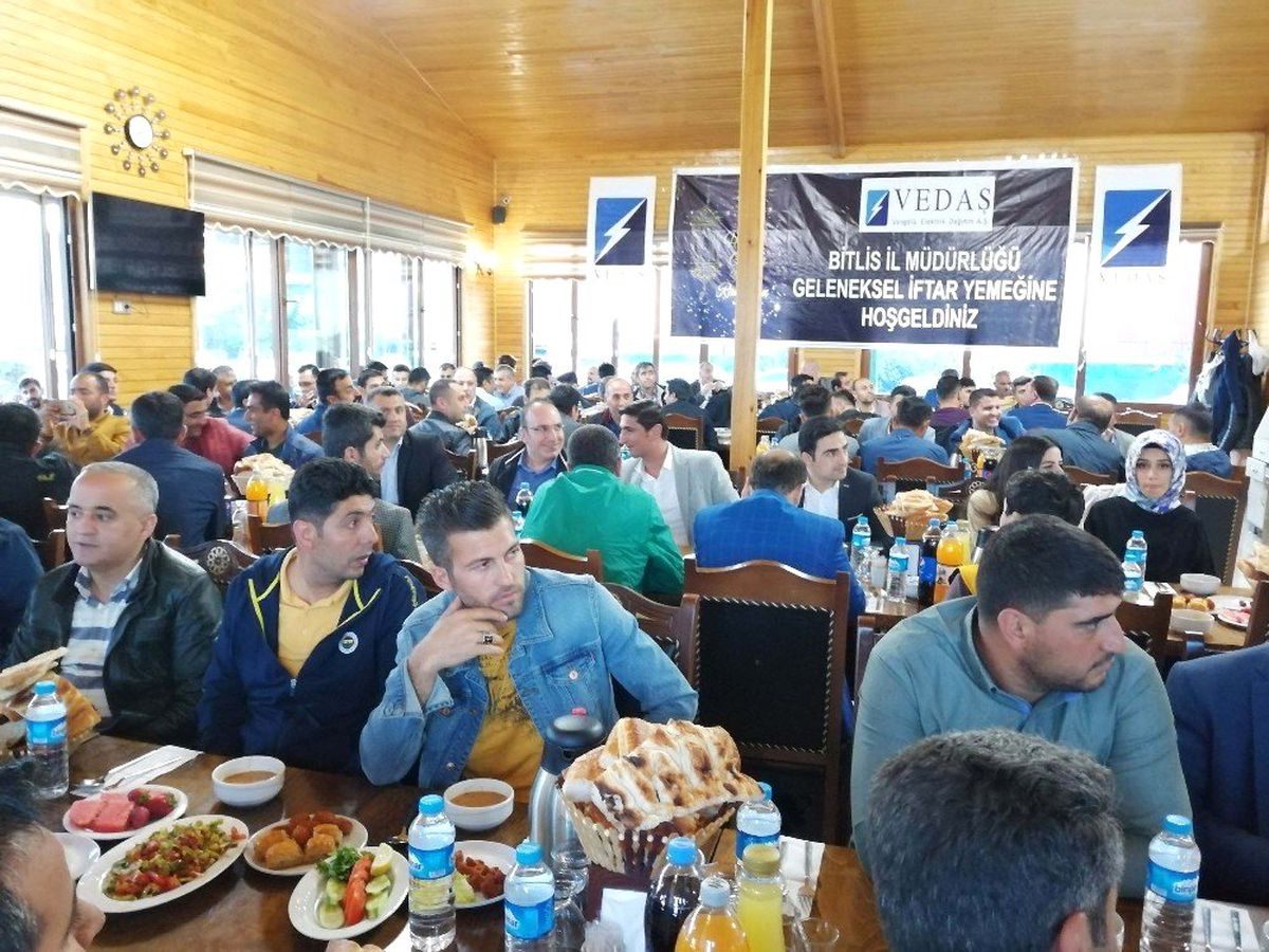 VEDAŞ ve VEPSAŞ çalışanları iftar yemeğinde bir araya geldi