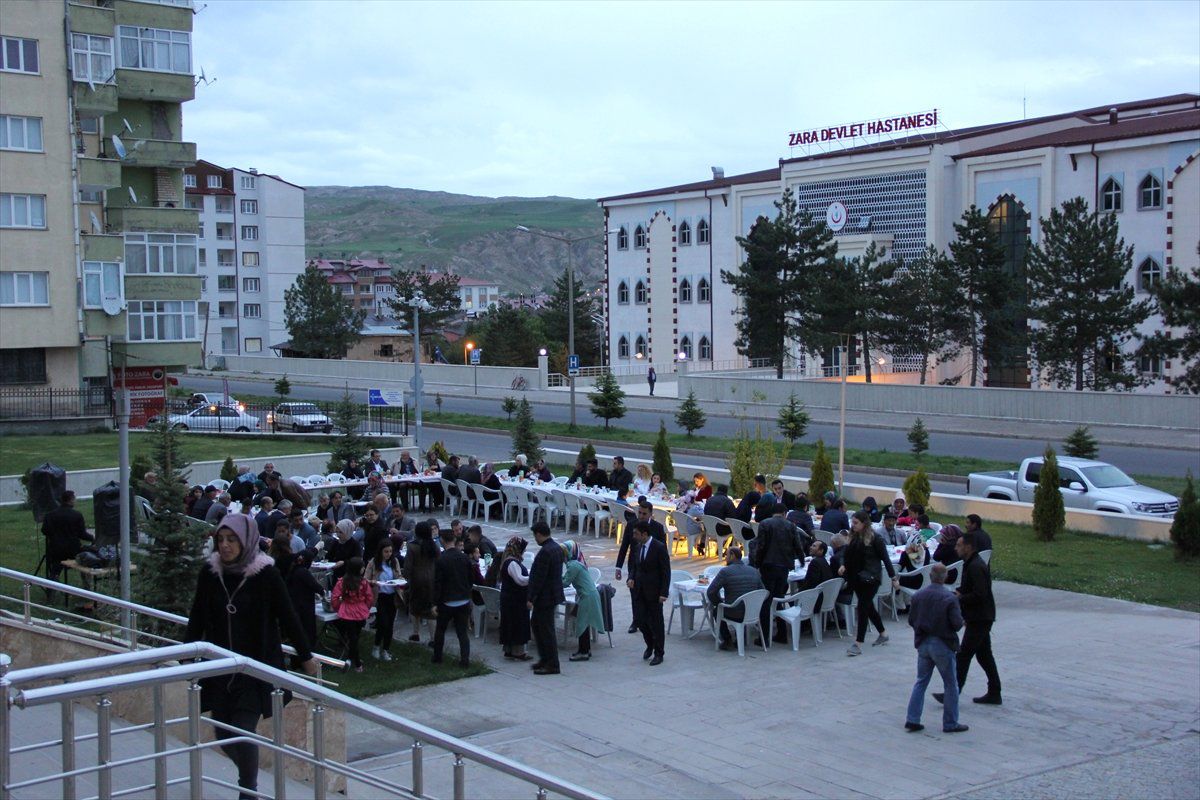 Zara\'da Şehit Aileleri ve Gazilere İftar