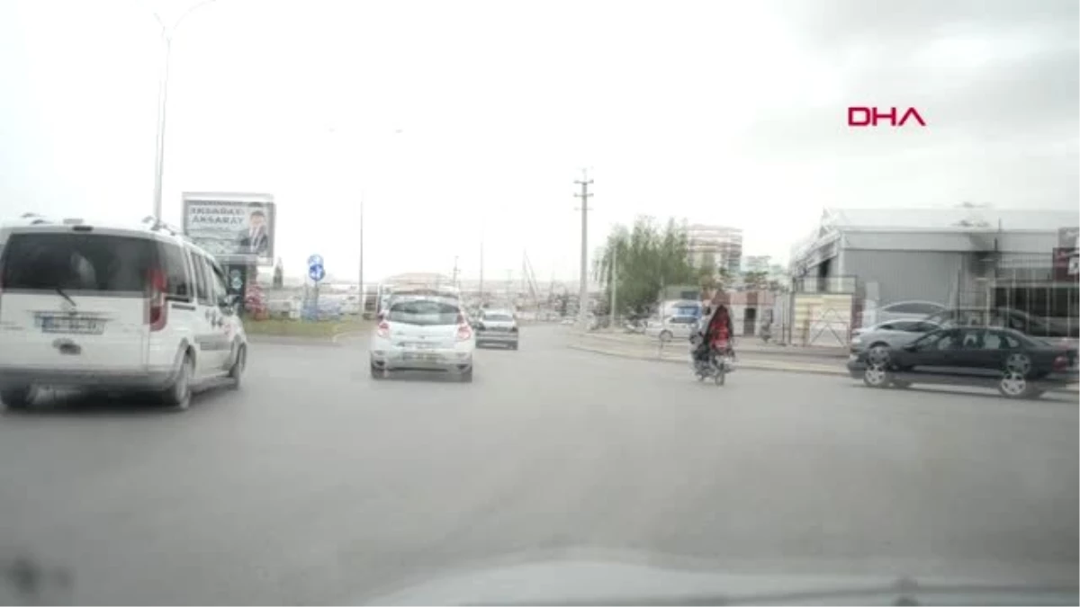 AKSARAY 5 kişilik ailenin motosikletle tehlikeyi yolculuğu