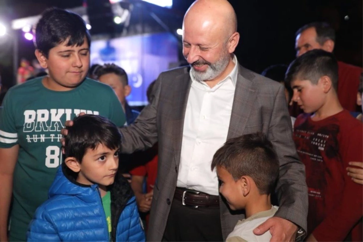 Başkan Çolakbayrakdar, Ramazan Coşkusunu Vatandaşlarla Birlikte Yaşıyor