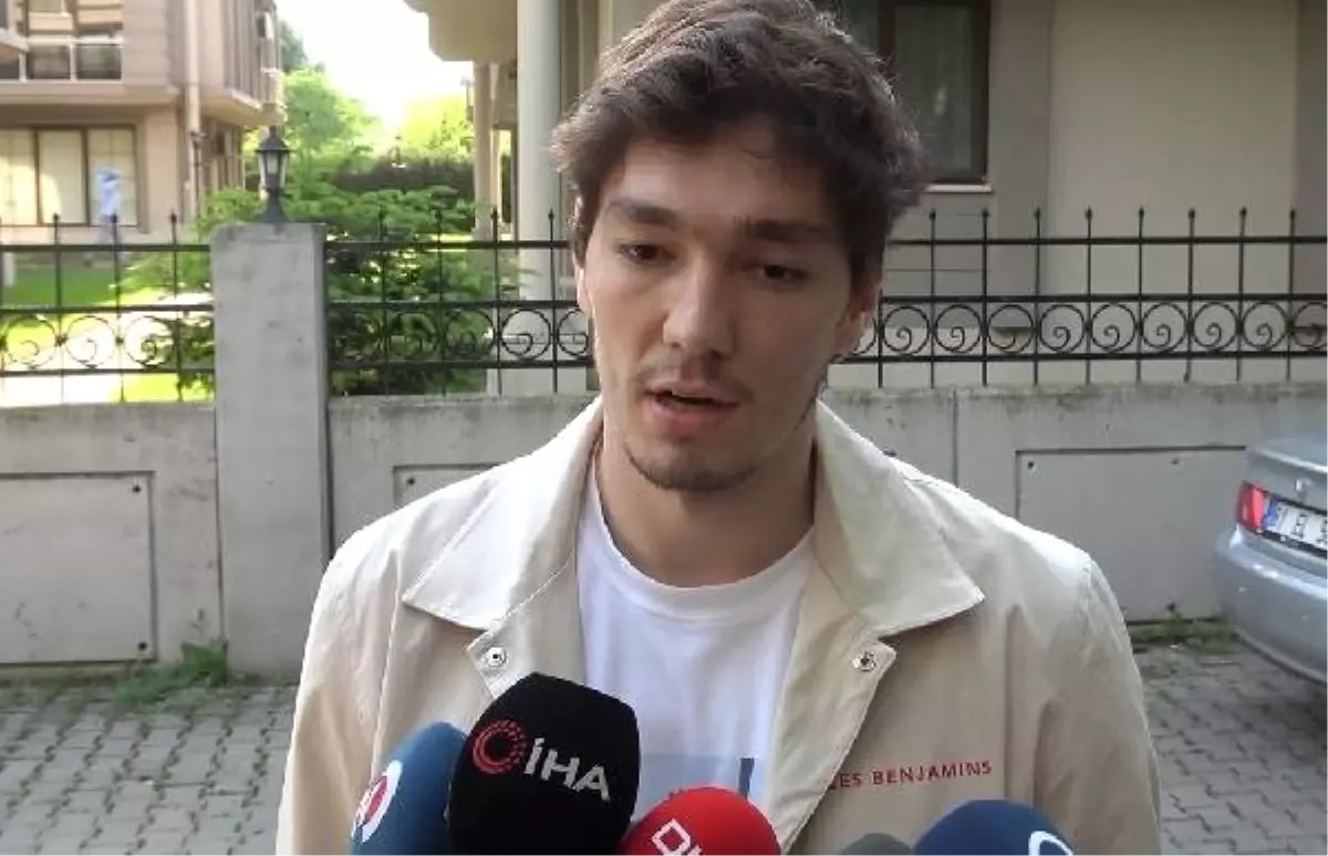 Cedi Osman, Düzce Belediyesi Kadın Basketbol Takımı\'nı ziyaret etti