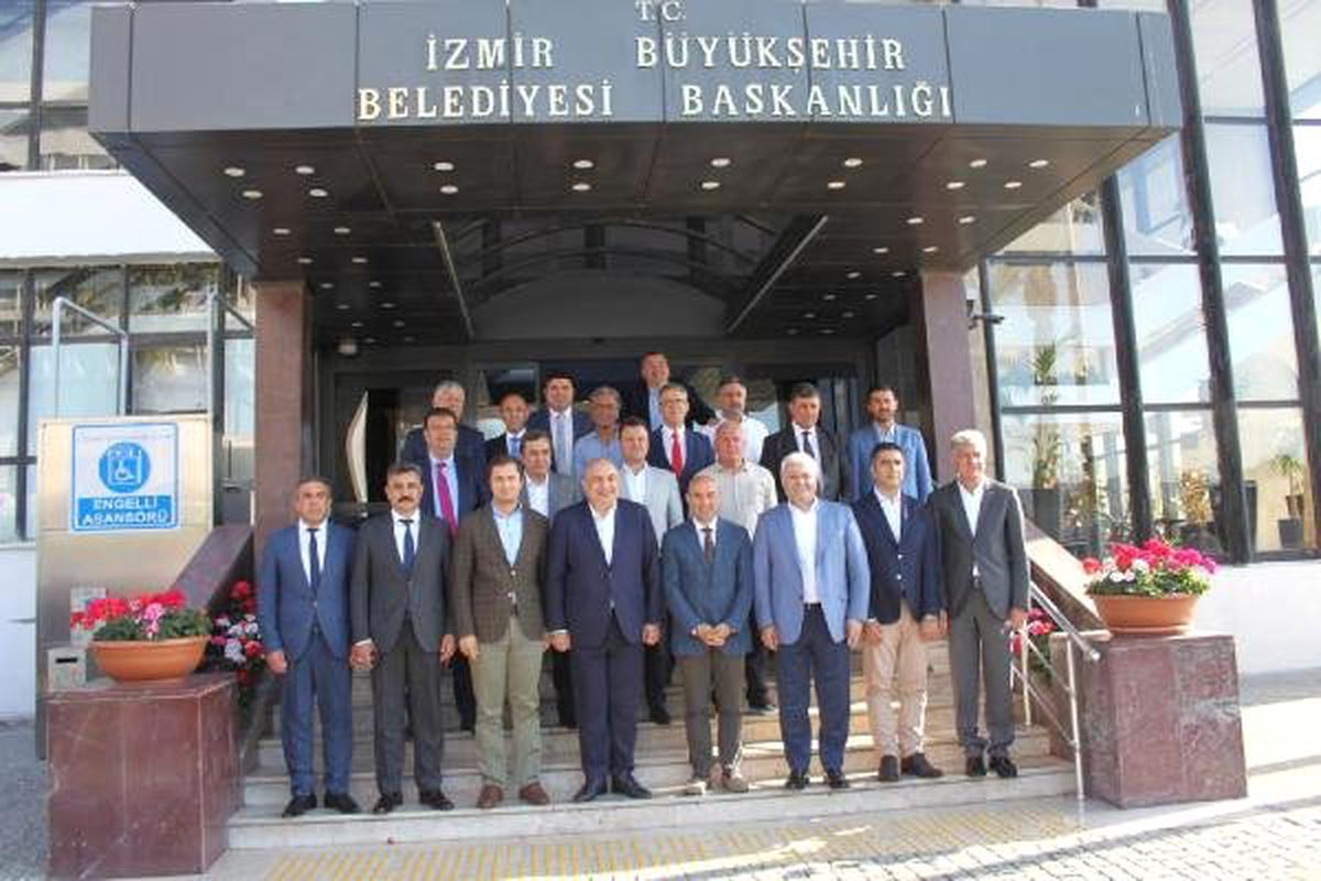 CHP\'liler İzmir\'de İstanbul seçimlerini konuştu