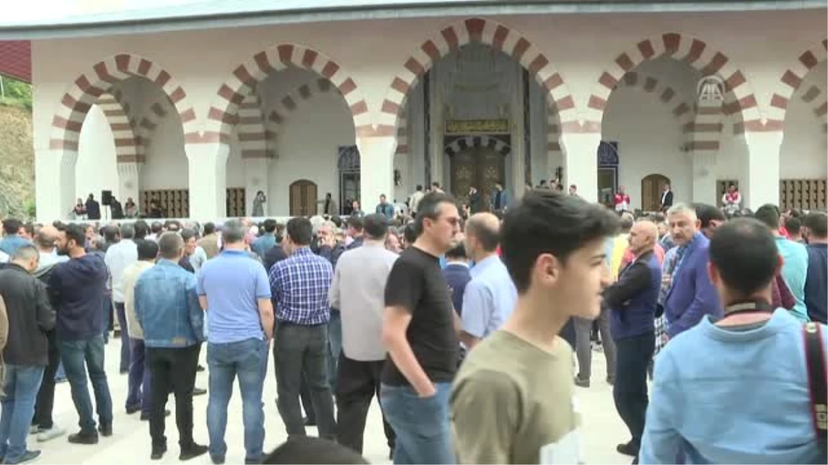 Cumhurbaşkanı Erdoğan, Alibeyköy\'deki Hacı Osman Torun Camisi\'nin açılış törenine katıldı