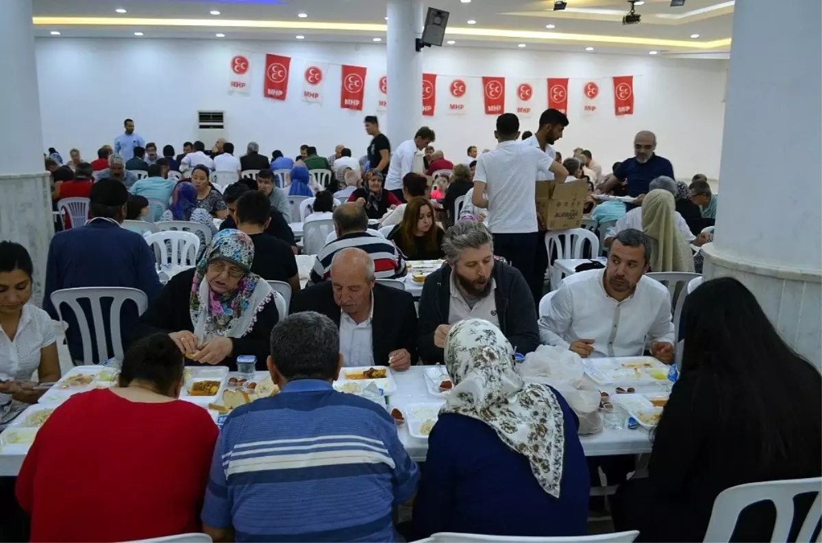 Didim MHP\'den iftar yemeği