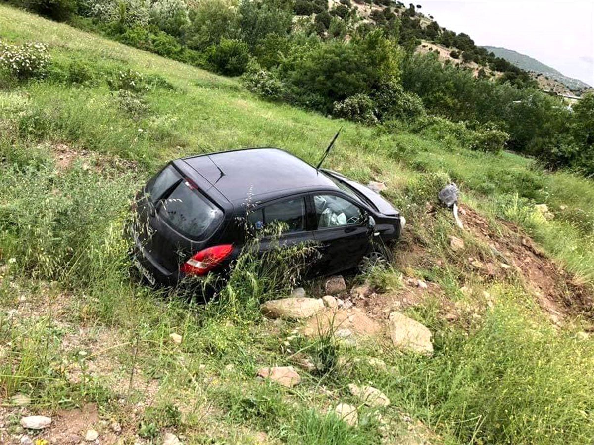 Koyulhisar\'da trafik kazası: 2 yaralı