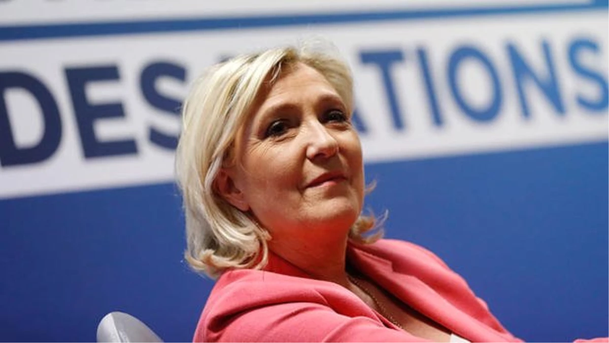 Le Pen\'e 300 bin Euro\'luk AP borcu