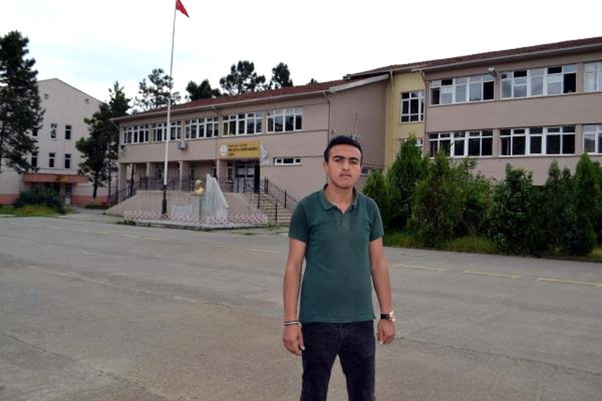 Liseli Doğukan, maden işçisi oldu
