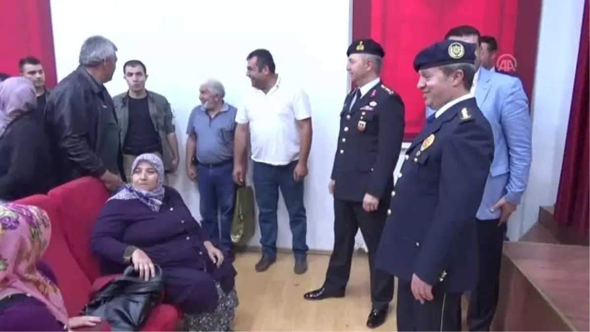 "Silahsız düğün" için nikah şahitliği yaptılar