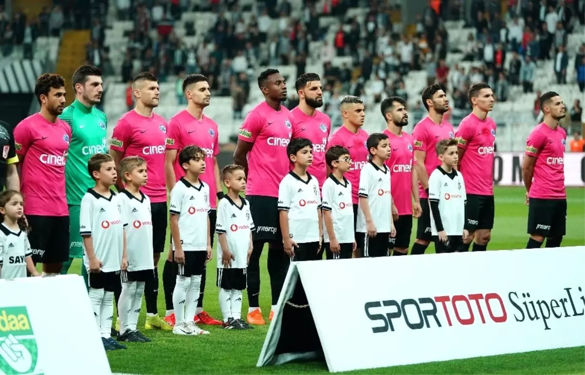 Spor Toto Süper Lig: Beşiktaş: 1 - Kasımpaşa: 1 (Maç devam ediyor)