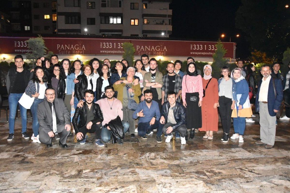 Uganda\'dan Fransa\'ya kadar Trabzon\'da okuyan gençlerle iftarda buluştular