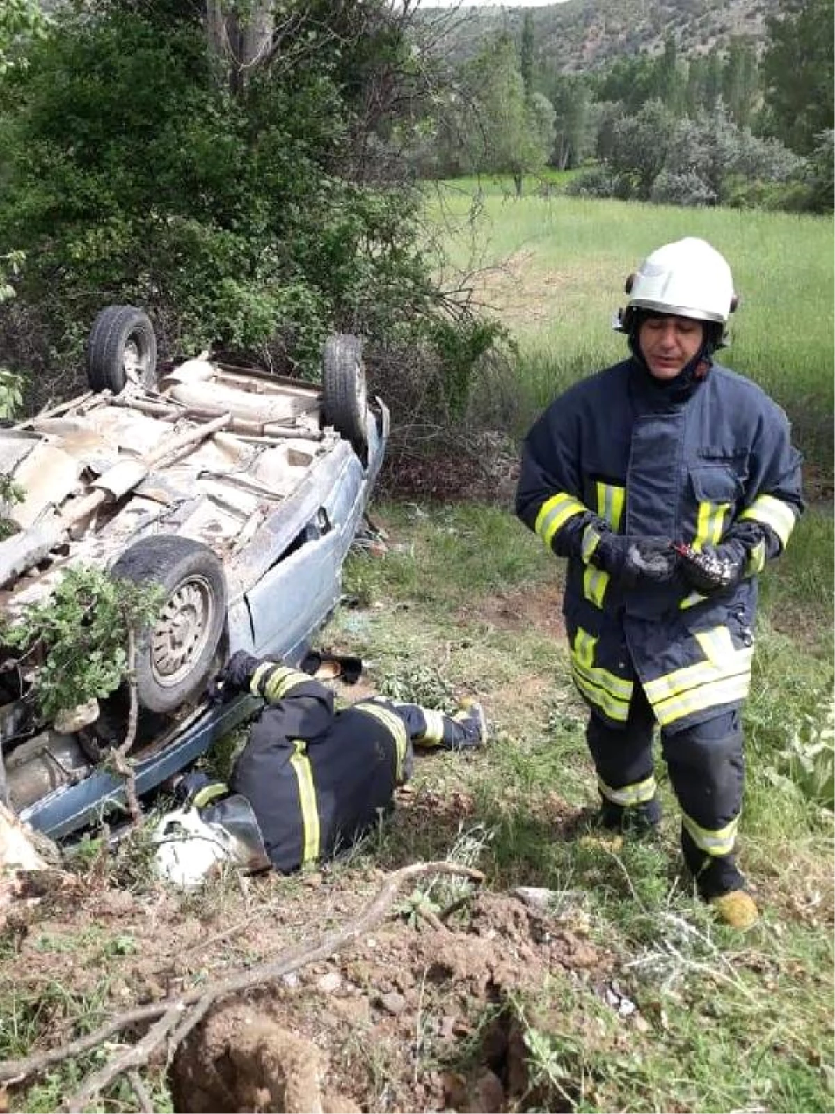 Yozgat\'ta otomobil şarampole devrildi: 1 ölü, 4 yaralı