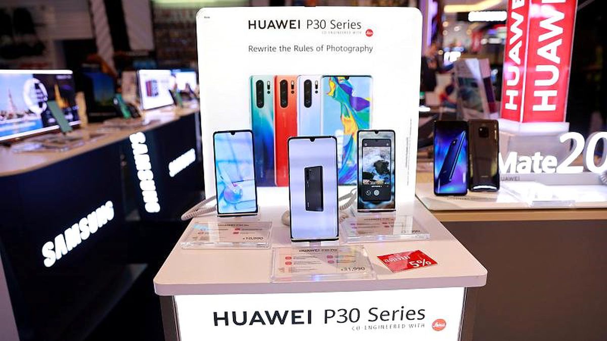Analistler: Huawei akıllı telefon piyasasından silinebilir