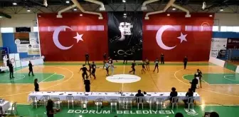 Balkondan düşerek ölen dansçı anısına şampiyona düzenlendi