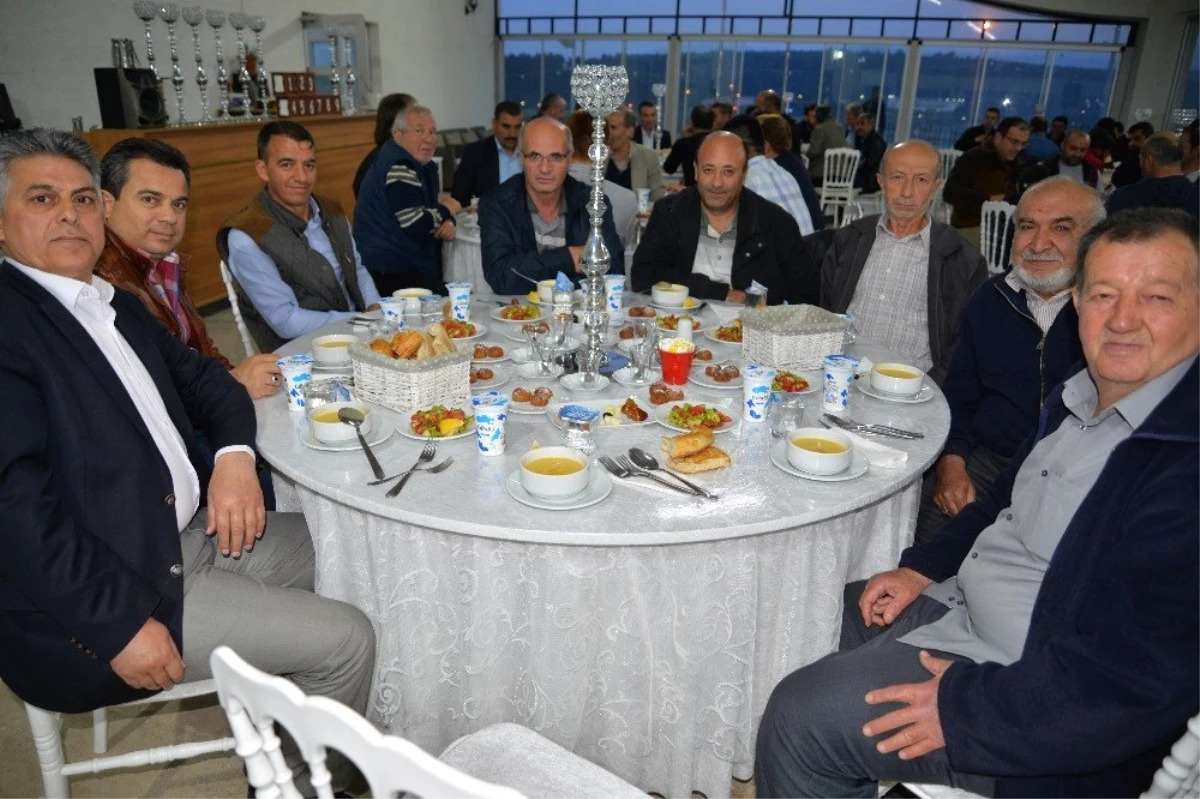 Başkan Yardımcısı Gürses, minibüsçülerle iftarda buluştu