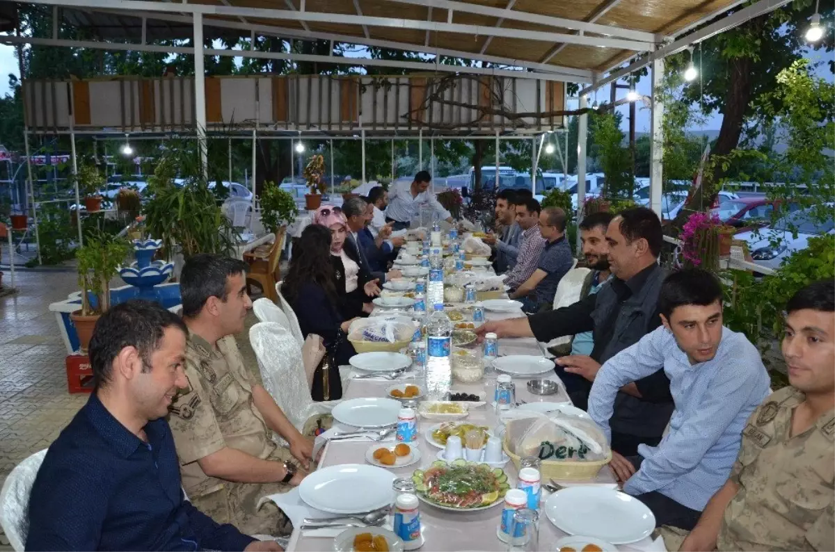 Darende İlçe Emniyet Personeli iftarda bir araya geldi