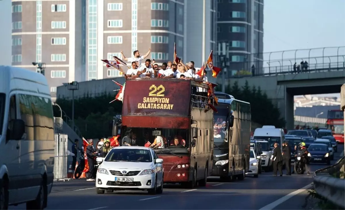 Galatasaray\'da kupa töreni başladı