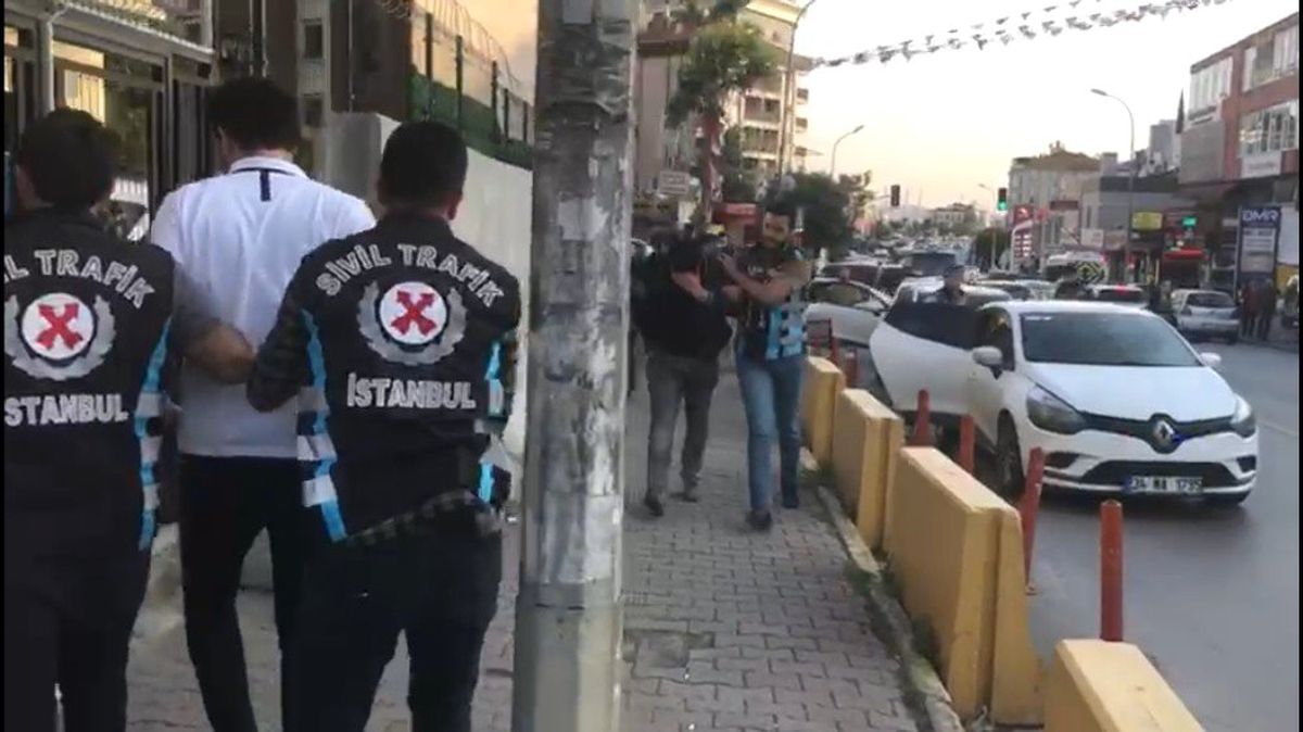 İstanbul\'da makas yarışı yapan magandalar yakalandı
