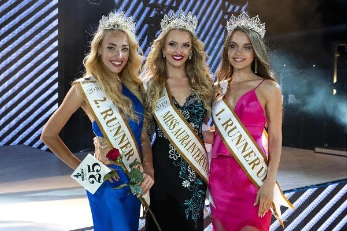 Miss Aura International\'in kraliçesi, Çek Kristyna Malirova oldu