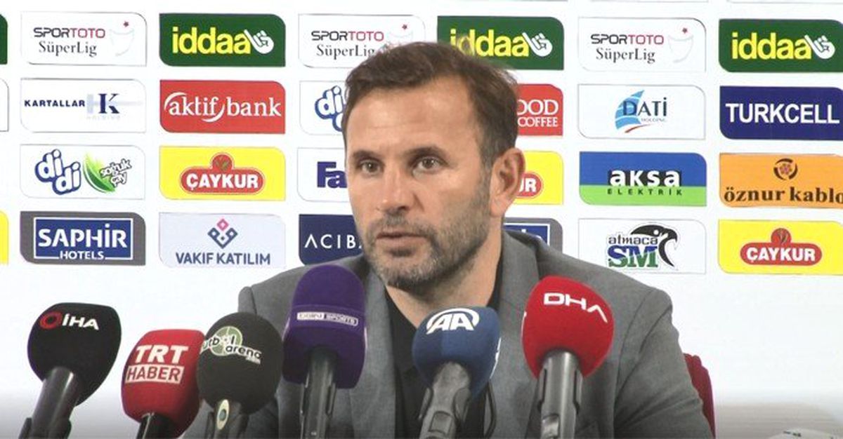 Okan Buruk: "Taraftarımızdan özür diliyoruz."
