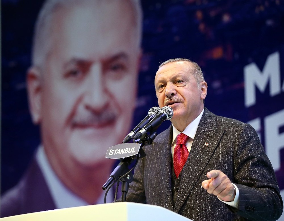 "CHP ve onun borazanlığını yapanların zehirli dilin sandığı kirletmesine izni vermeyeceğiz"