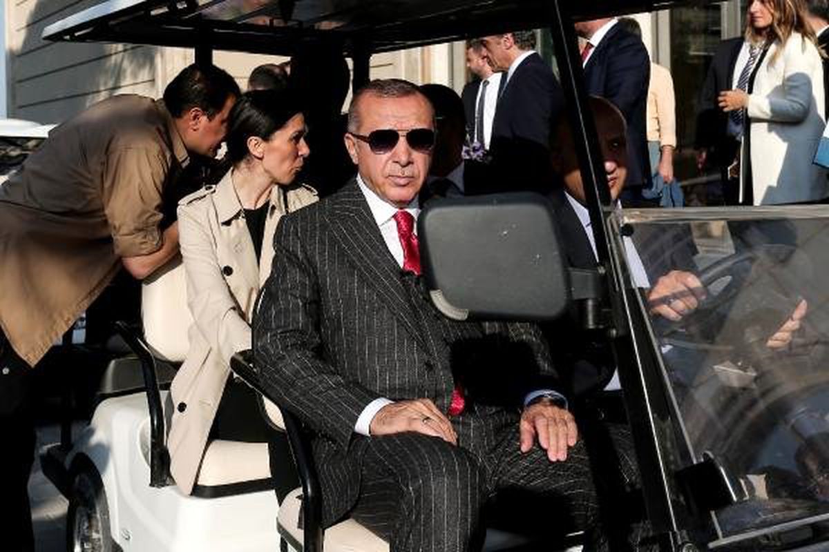 Cumhurbaşkanı Erdoğan Yassıada\'da basın toplantısı düzenledi (2)
