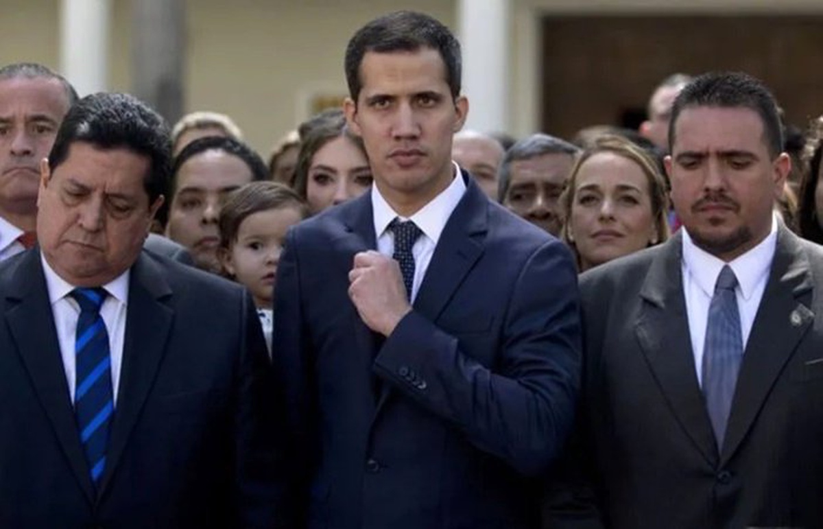 Guaido, hükümetle müzakere ettiğini açıkladı