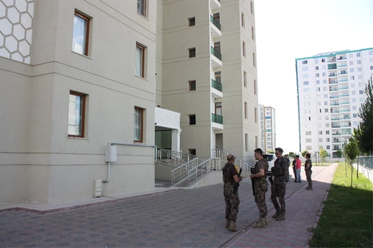 Polis kadın meslektaşını öldürdü