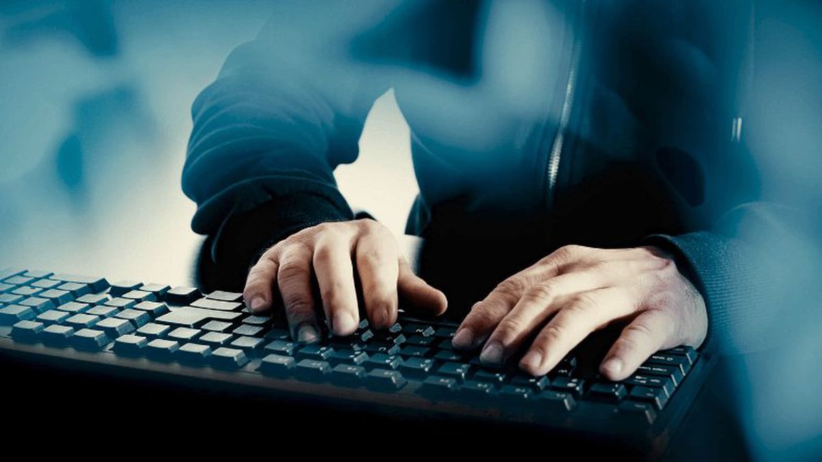 Apple\'ı Hackleyen Çocuğun Cezası Belli Oldu