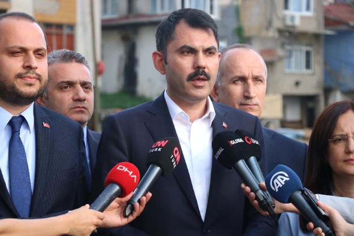 Bakanı Kurum Fikirtepe\'deki kentsel dönüşüm alanında açıklamalarda bulundu