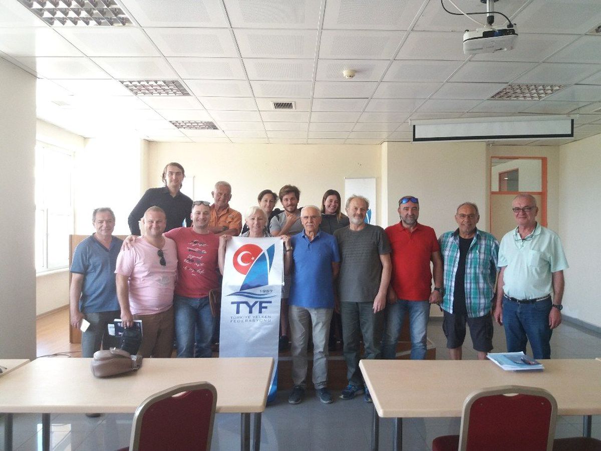 Burhaniye\'de Yelken Hakem Semineri sona erdi