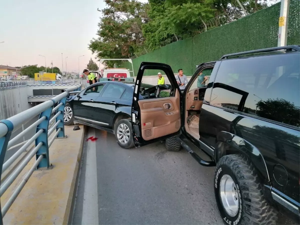 Cip ile otomobil çarpıştı, sürücüler kavga etti