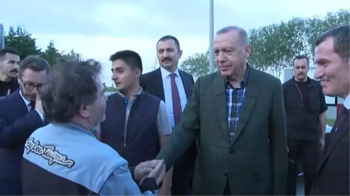 Cumhurbaşkanı Erdoğan, vatandaşlarla iftar yaptı (3) - İSTANBUL