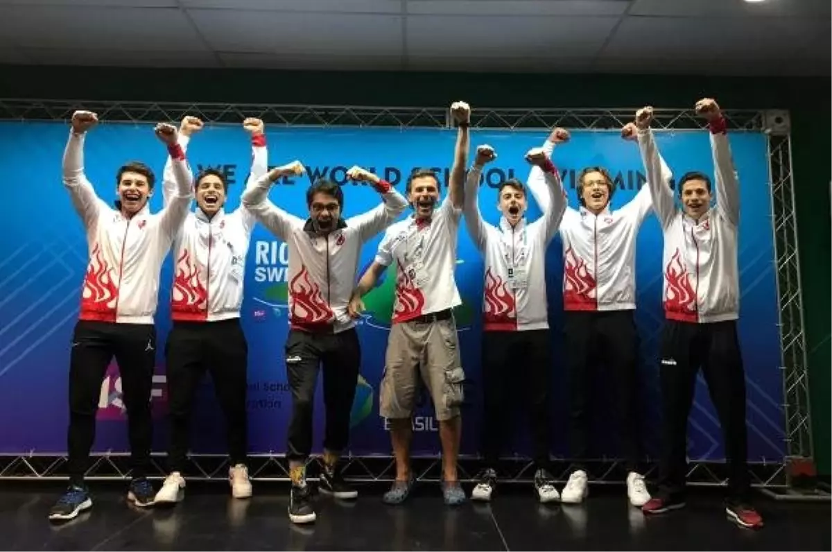 Dünya Okullararası Yüzme Şampiyonu Türkiye\'den...