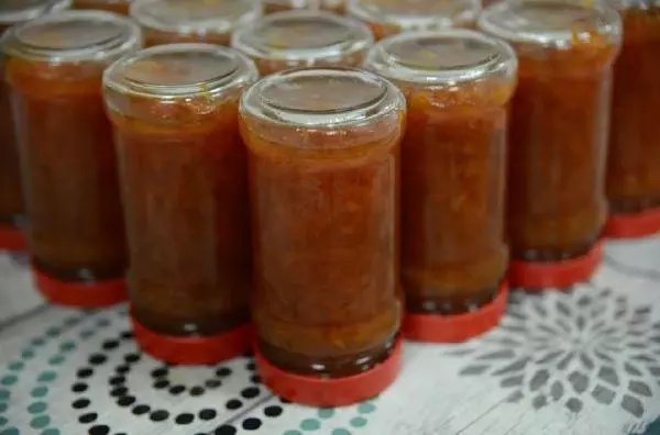 Ev kadınları kooperatif kurdu, ürettikleri pancar pekmezi ve reçel