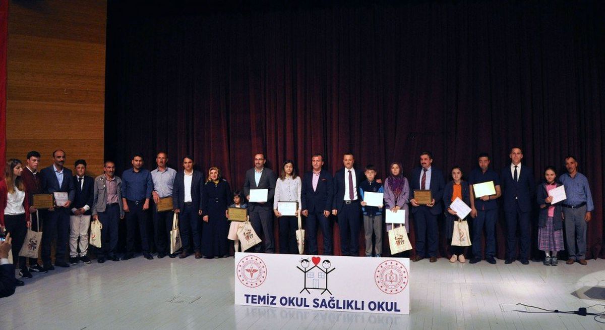 Gümüşhane\'deki okulların yüzde 77\'si Beyaz Bayrak sahibi