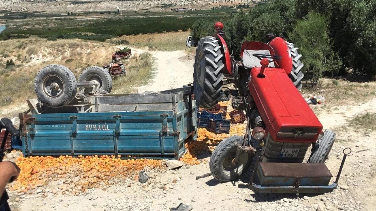 Kayısı işçilerini taşıyan traktör römorku devrildi: 1 ölü, 9 yaralı